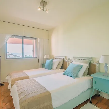 Refuge Holiday Homes | Infante Santo River View 아파트 리스본