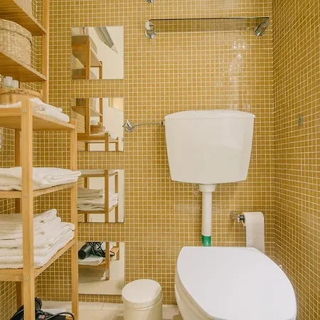 Refuge Holiday Homes | Infante Santo River View 아파트 리스본