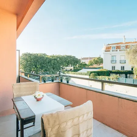 Refuge Holiday Homes | Infante Santo River View * Lissabon